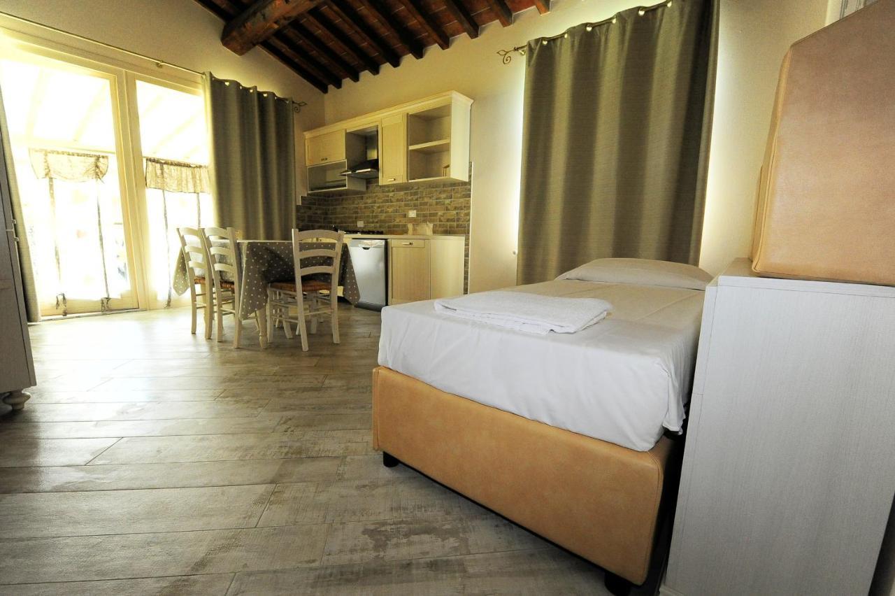 Fattoria Palazzeta - Pet & Family Friendly Aparthotel Cecina  Exterior foto