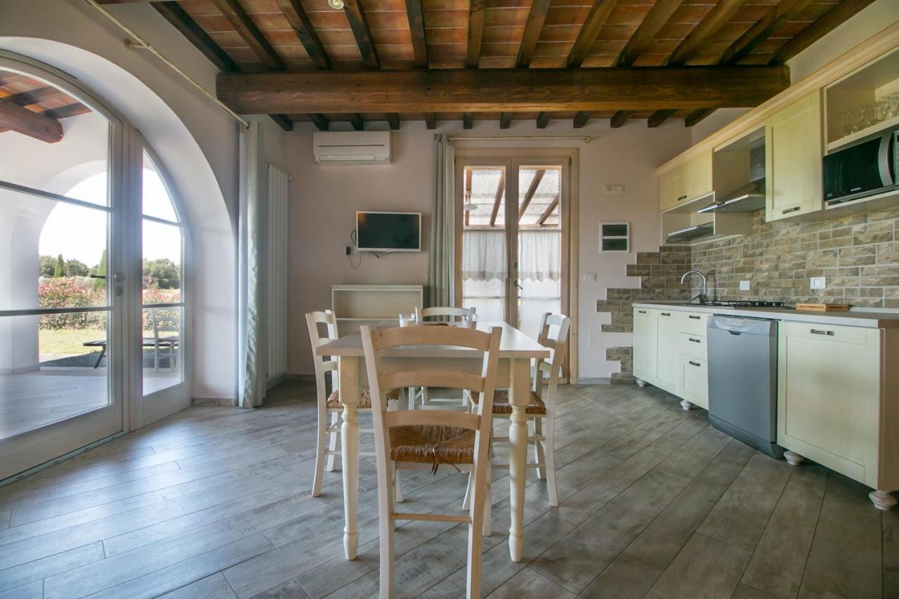 Fattoria Palazzeta - Pet & Family Friendly Aparthotel Cecina  Exterior foto