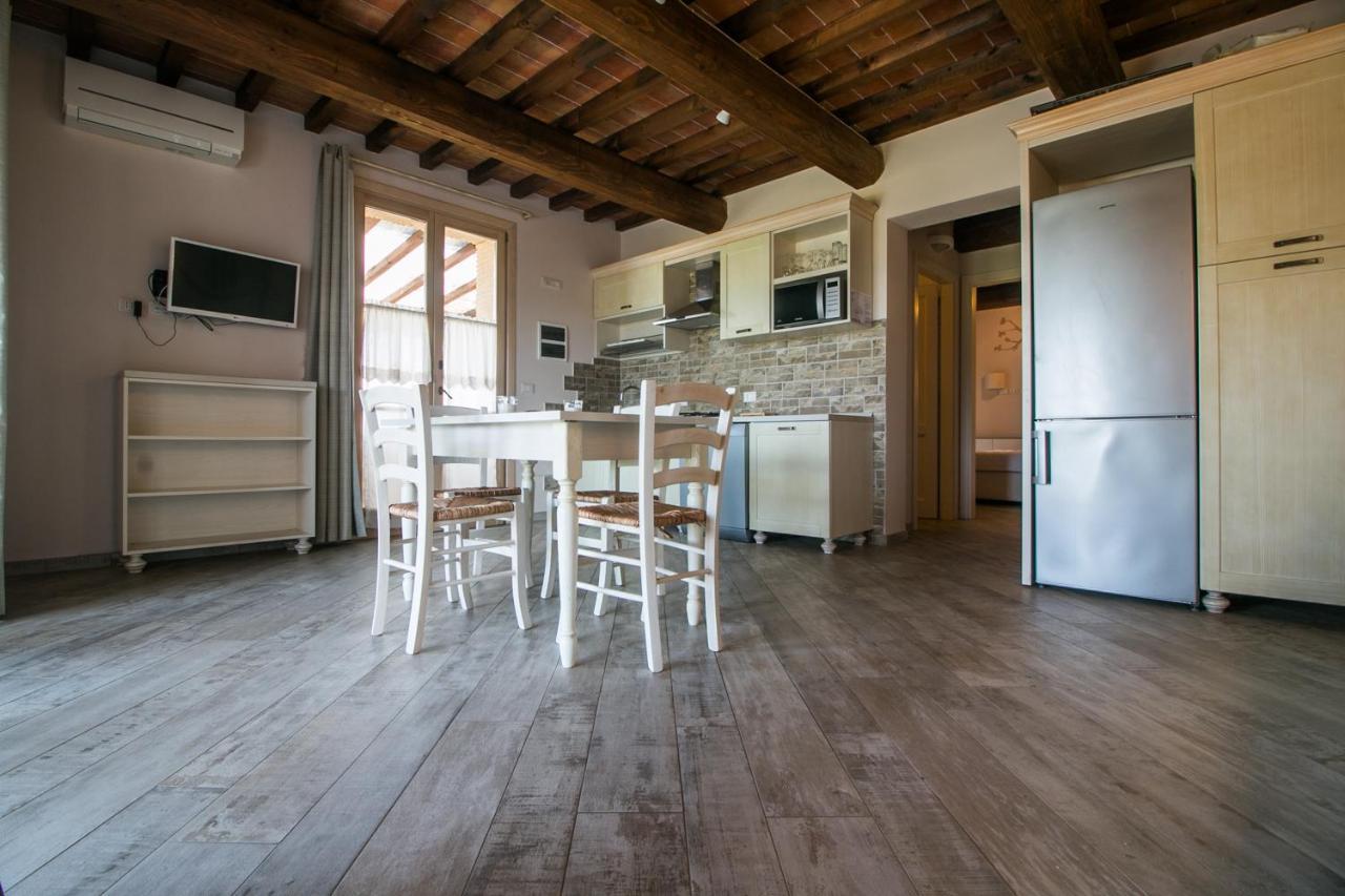 Fattoria Palazzeta - Pet & Family Friendly Aparthotel Cecina  Exterior foto