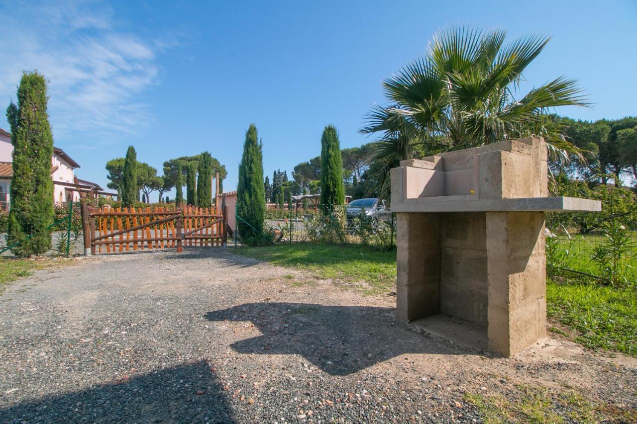 Fattoria Palazzeta - Pet & Family Friendly Aparthotel Cecina  Exterior foto