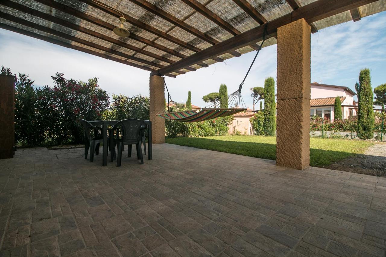 Fattoria Palazzeta - Pet & Family Friendly Aparthotel Cecina  Exterior foto